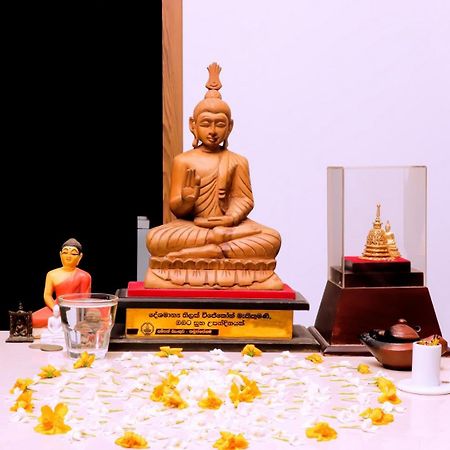 Kanola Luxury Hotel Anuradhapura Exterior photo