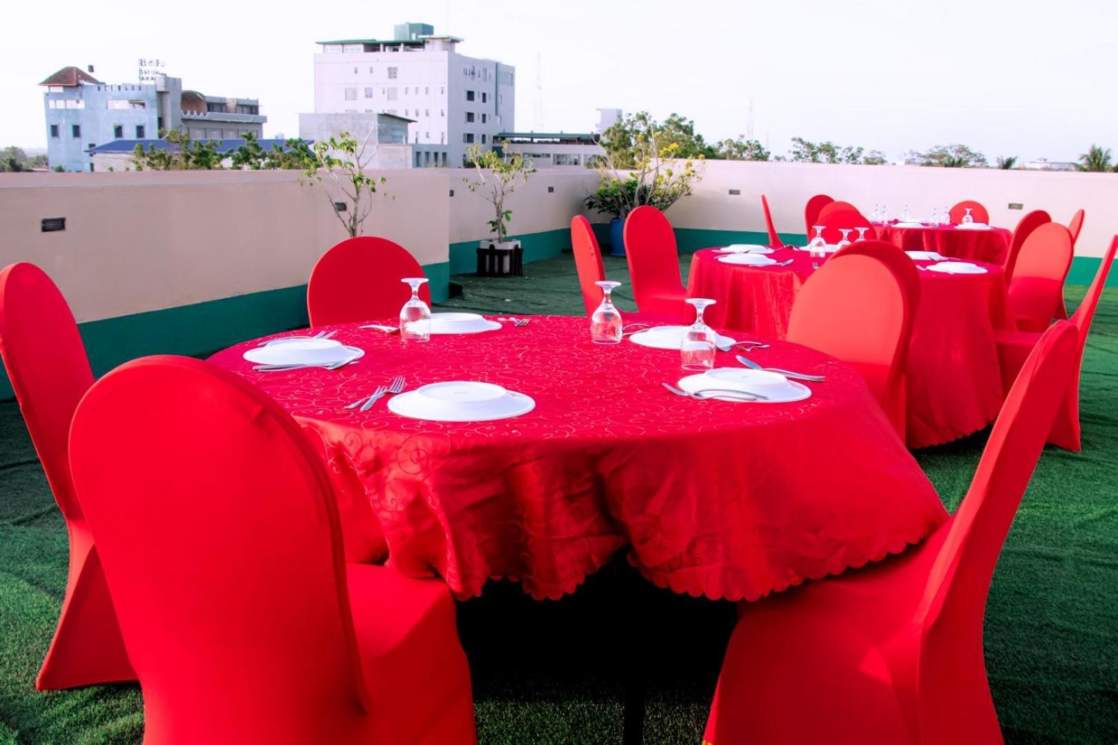 Kanola Luxury Hotel Anuradhapura Exterior photo