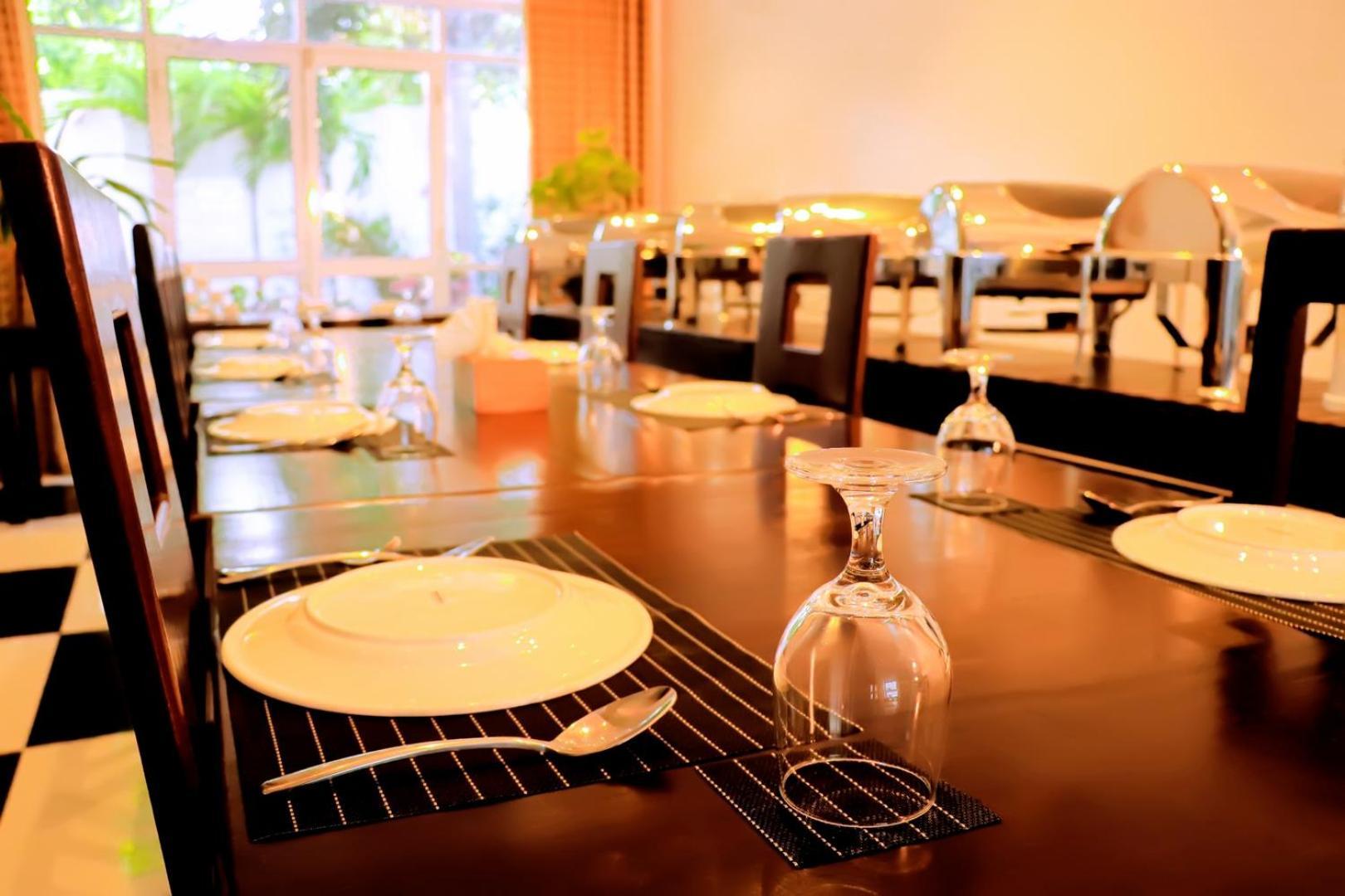 Kanola Luxury Hotel Anuradhapura Exterior photo